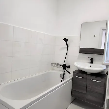 Loft House Πανσιόν 3*