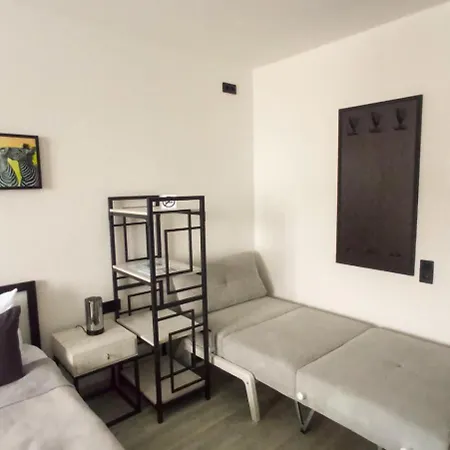 Loft House בית הארחה 3*